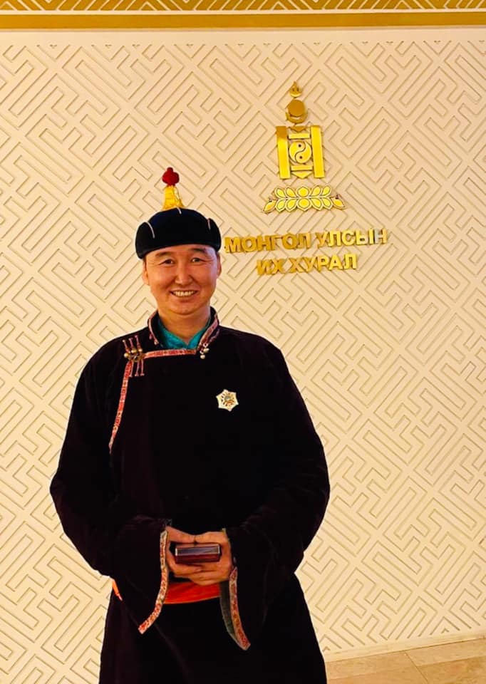 жүжигчин даваажав
